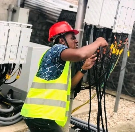 SCIENCE & TECHNOLOGIE:Goma-Technologie, l'ingénieur Gentil Jab explique le fonctionnement des antennes-relais de télécommunication