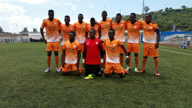 Ligue 2 : Étoile du Kivu, portée par un Adebayor de gala, bat Capaco.