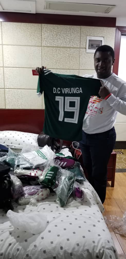 Des équipements au D.C Virunga, don du Manager Patrick Munyomo.