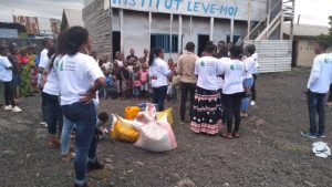Le footballeur congolais Jérémie MUMBERE lance sa fondation et va au chevet des orphelins