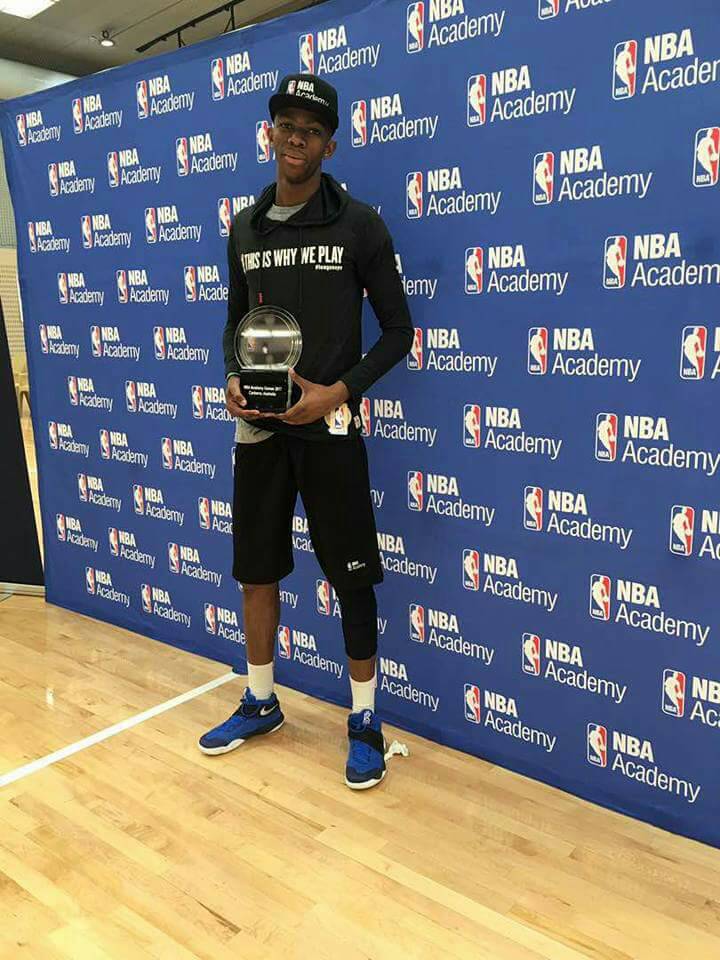 Basketball : Patrick Mwamba , un jeune de Goma a été honoré avec manière par la N.B.A en Australie