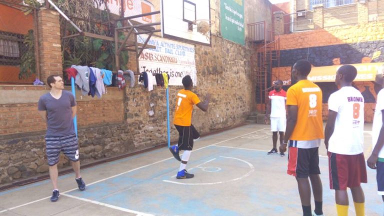 ​Basketball : Bismack Biyombo fait une grosse  surprise aux jeunes des Nord et Sud-Kivu