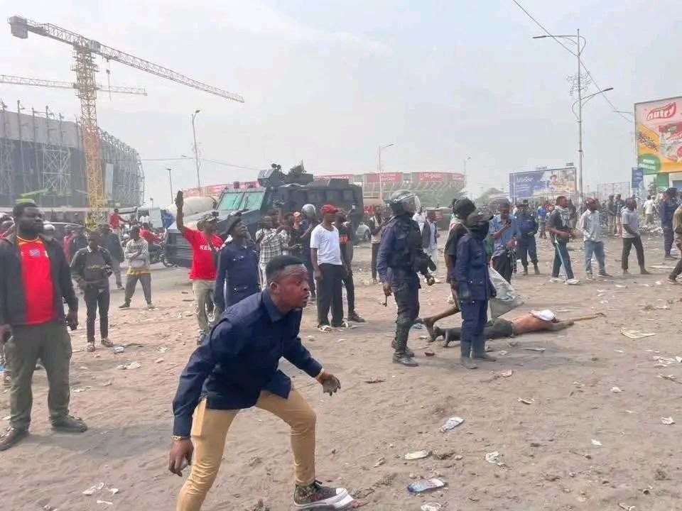 Kinshasa : deux corps signalés au siège de l'ECiDé après des affrontements liés à la manifestation de l'opposition
