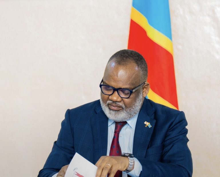 RDC : Corneille Naanga recadre Martin Fayulu sur la nationalité des Banyamulenge