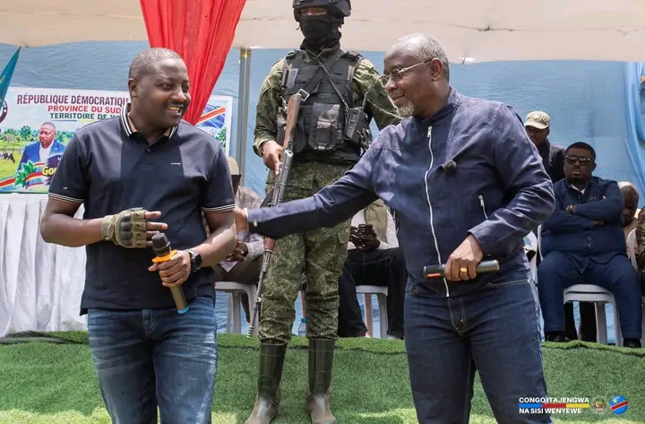 Kalehe : à Lumbishi, Bahati Musanga appelle les jeunes à rejoindre l’ARC lors d’une itinérance avec Patrick Busu