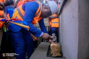 RDC: Le ministre national Muhindo Nzangi entre le marteau et l'enclume