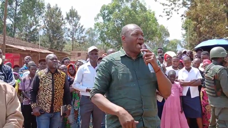 Kalehe : Lawrence Kanyuka évoque le Kasaï et appelle à accueillir l’AFC/M23